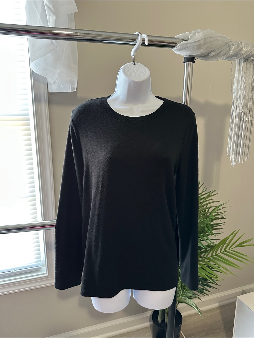 Banana Republic Black Long Sleeve Crewneck Top